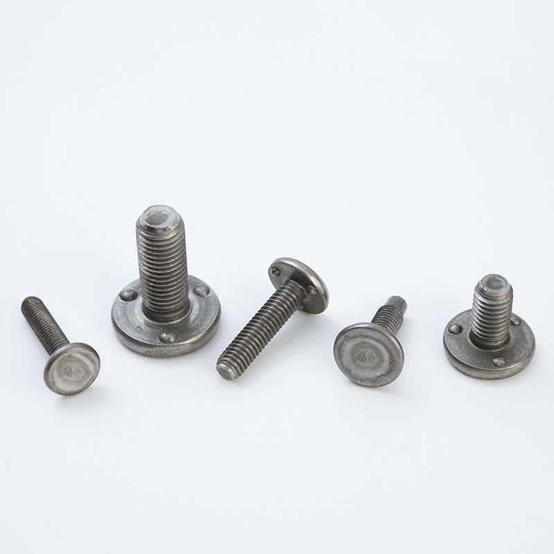 مسامير اللحام الإسقاطية السفلية